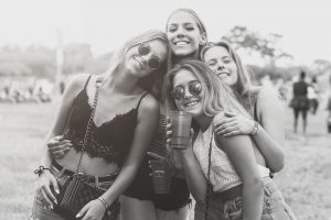 people-3084877_1920